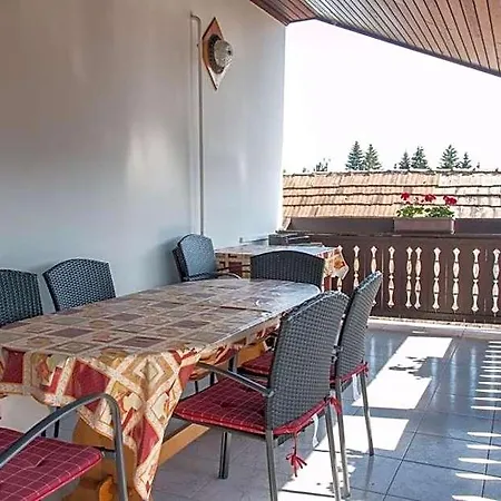 Πανσιόν Pingvin Cukraszda Felso Szint 3*