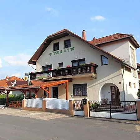 Pingvin Cukraszda Felso Szint Πανσιόν 3*