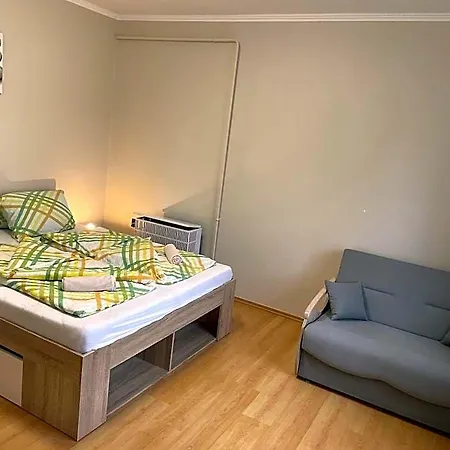 Πανσιόν Pingvin Cukraszda Felso Szint 3*