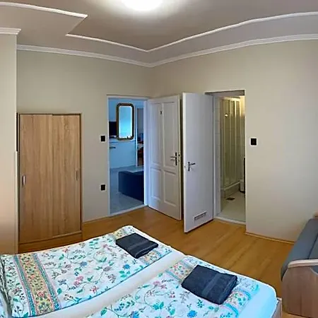 Pingvin Cukraszda Felso Szint Πανσιόν 3*