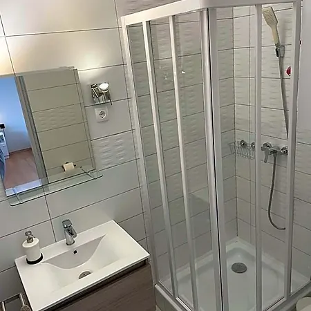 Pingvin Cukraszda Felso Szint 3* Balatonmáriafürdő