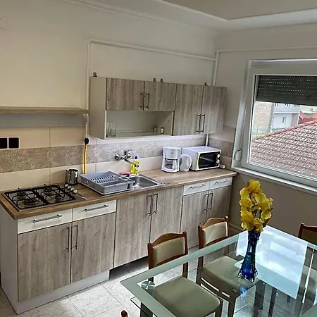 Pingvin Cukraszda Felso Szint 3* Balatonmáriafürdő