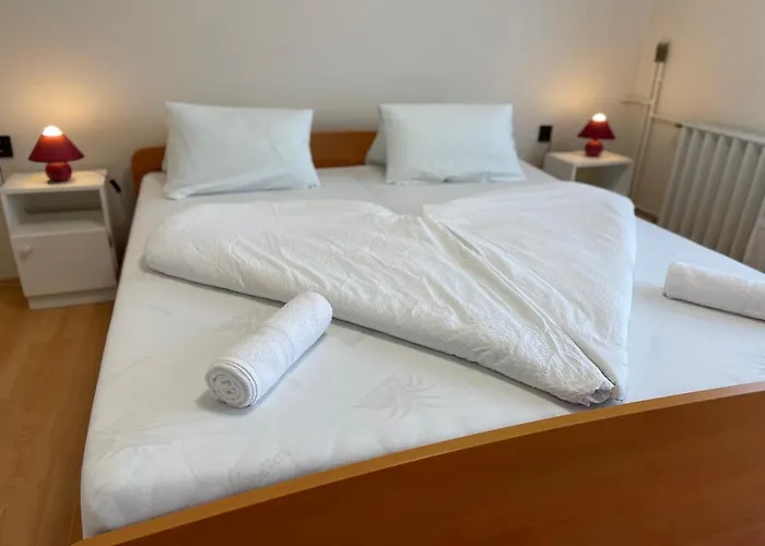 בית הארחה Pingvin Cukraszda Felso Szint 3*