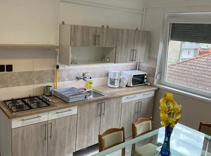 בית הארחה Pingvin Cukraszda Felso Szint 3*