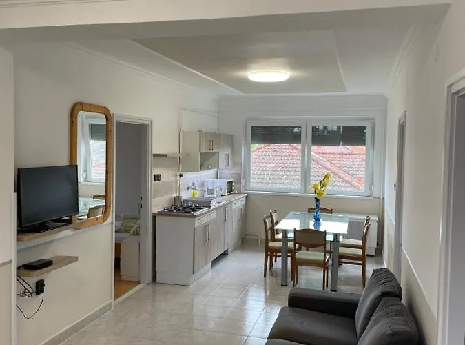 Pingvin Cukraszda Felso Szint Balatonmáriafürdő