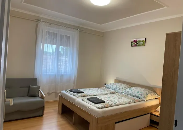 Pingvin Cukraszda Felso Szint 3* Balatonmáriafürdő